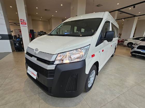 TOYOTA HIACE 2.8 D-4D TURBO DIESEL MINIBUS 15+1 DX AUTOMÁTICO TOYOTA HIACE 2.8 D-4D TURBO DIESEL MINIBUS 15+1 DX AUTOMÁTICO